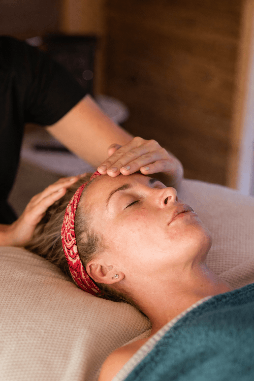 Sanación energética con imposición de manos en Barcelona para liberar bloqueos